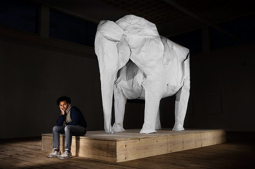 origami d'éléphant grandeur nature