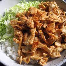 Shoga-yaki (porc sauté à la sauce au gingembre) riz