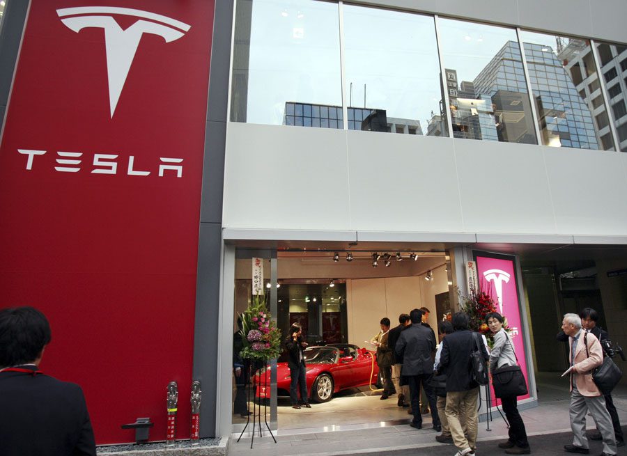 Tesla Osaka Japon